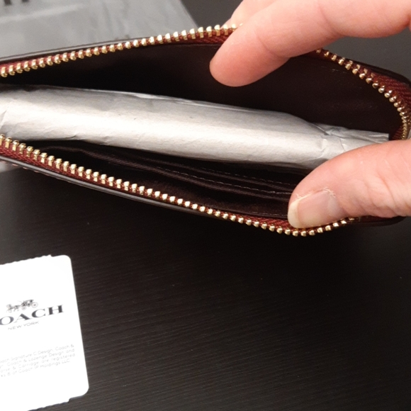 Coach wristlet - Picture 3 of 5